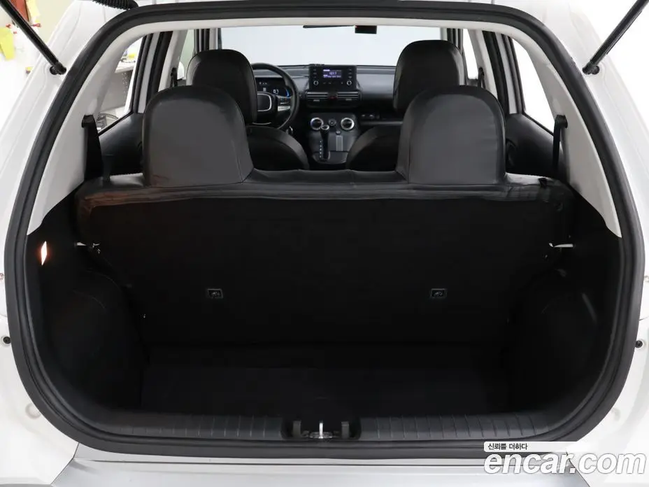 Hyundai Casper 2022 1.0 автомат (гидро), фото 18
