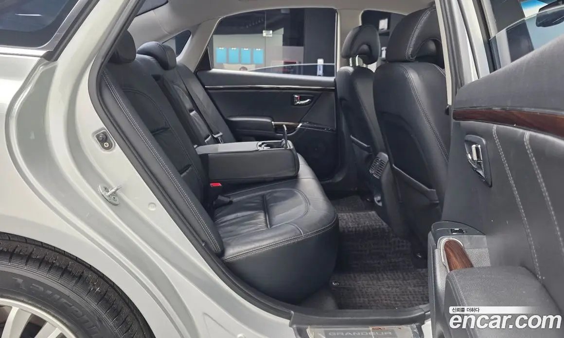 Hyundai Grandeur 2008 2.7 автомат (гидро), фото 12