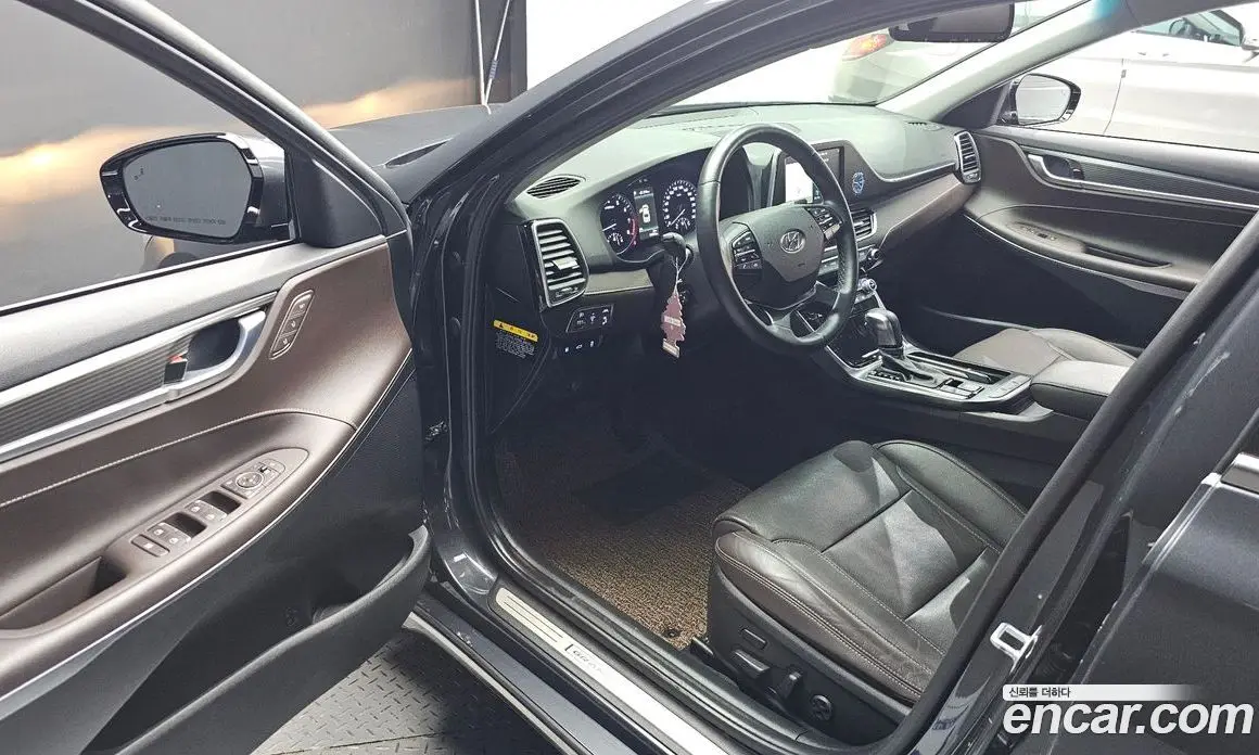Hyundai Grandeur 2018 3.0 автомат (гидро), фото 12