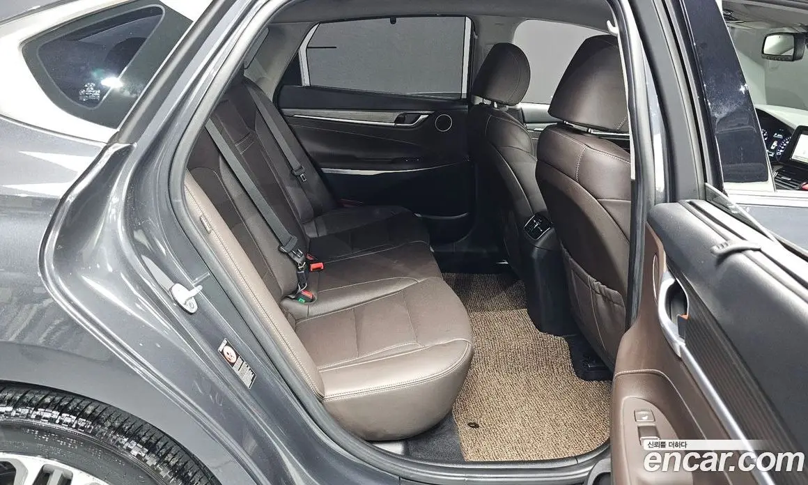 Hyundai Grandeur 2018 3.0 автомат (гидро), фото 16