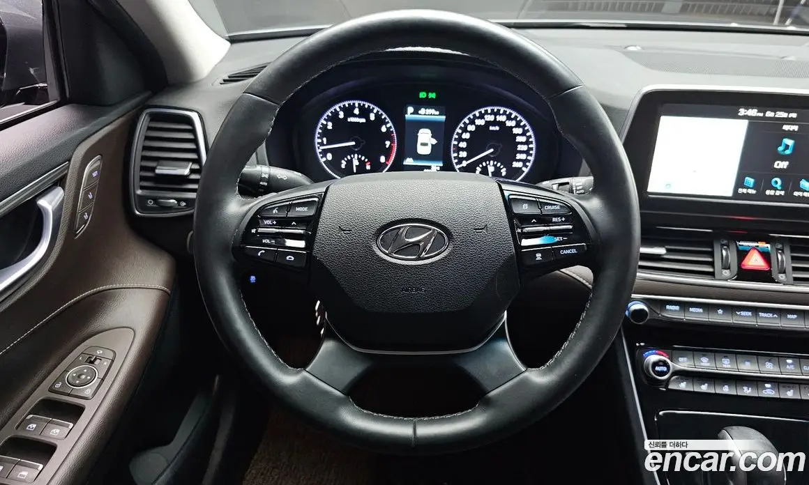Hyundai Grandeur 2018 3.0 автомат (гидро), фото 17
