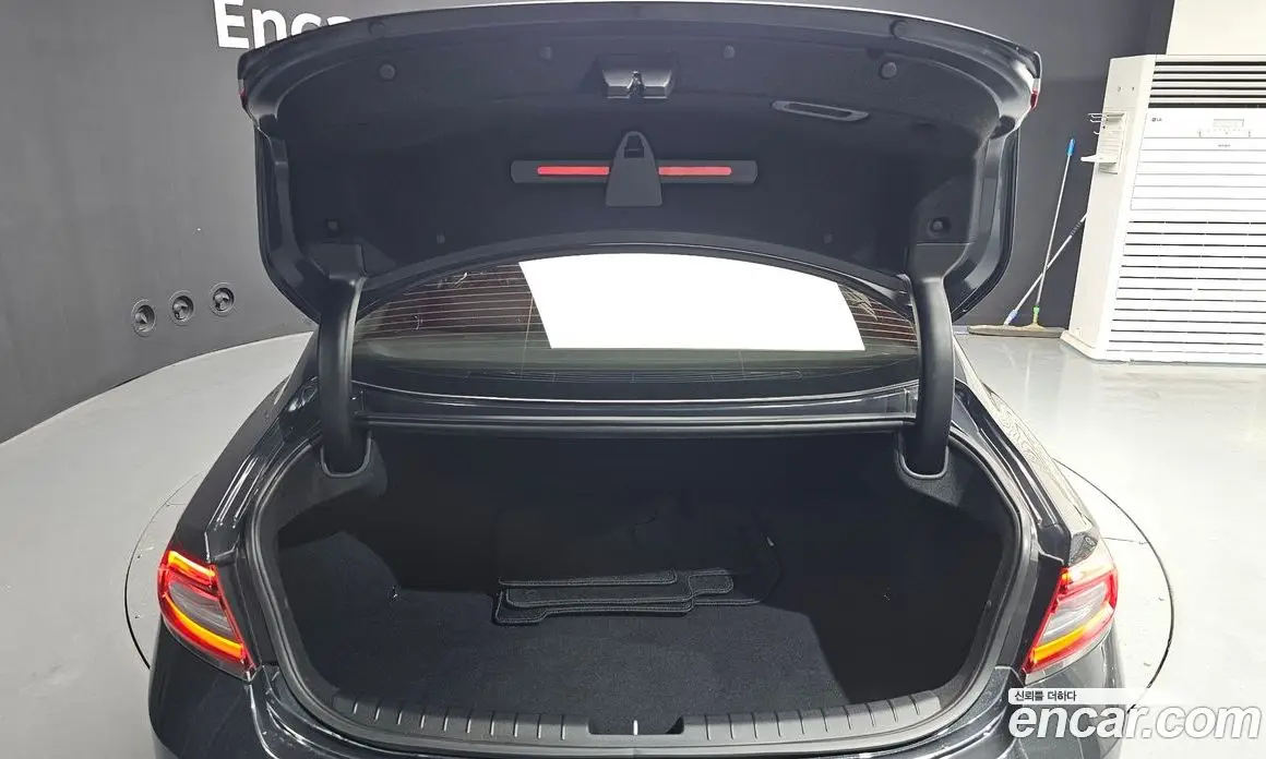 Hyundai Grandeur 2018 3.0 автомат (гидро), фото 25