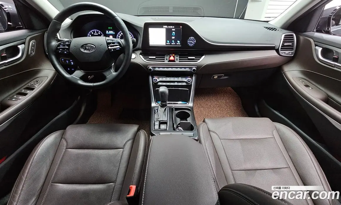 Hyundai Grandeur 2018 3.0 автомат (гидро), фото 9