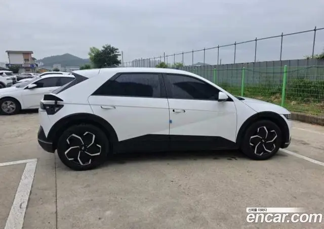 Hyundai Ioniq 5 2023 1.0 автомат (гидро), миниатюра 12