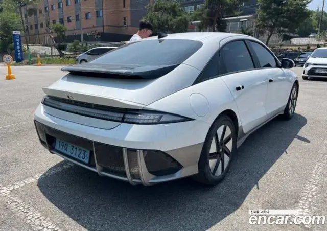 Hyundai Ioniq 6 2024 0.1 автомат (гидро), миниатюра 6
