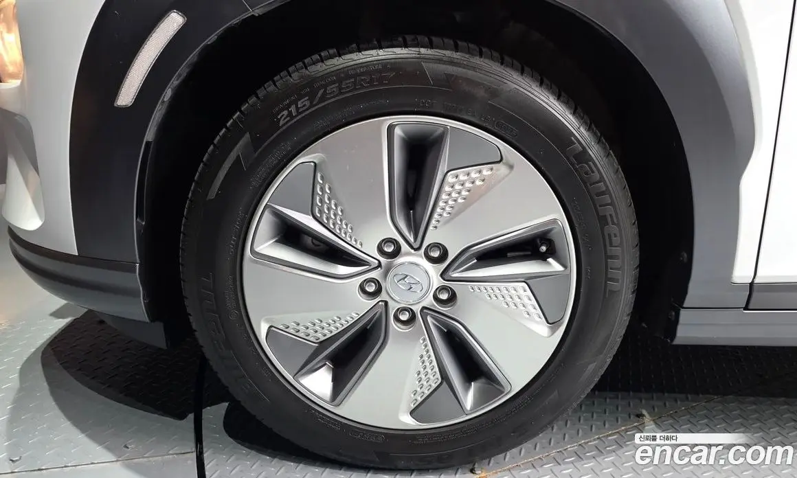 Hyundai Kona 2020 0.2 автомат (гидро), фото 5