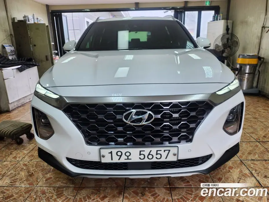 Hyundai Santa Fe 2019 2.0 автомат (гидро), фото 3
