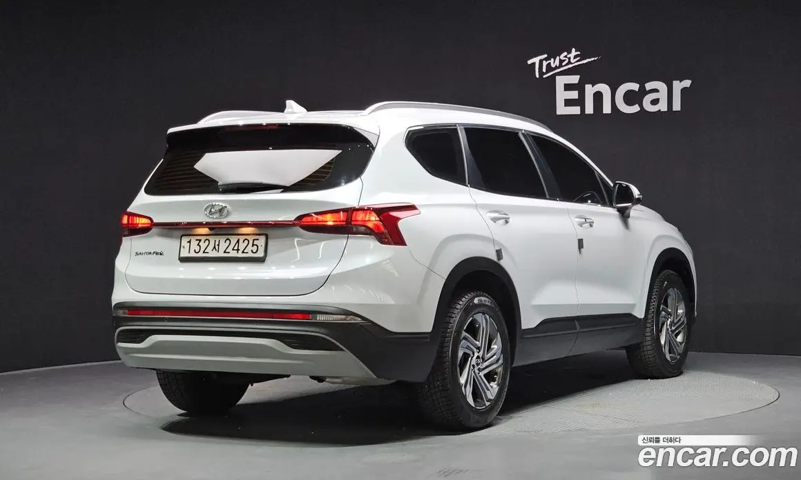 Hyundai Santa Fe 2022 2.2 автомат (гидро), фото 2 Hyundai Santa Fe 2022 2.2 автомат (гидро), фото 2
