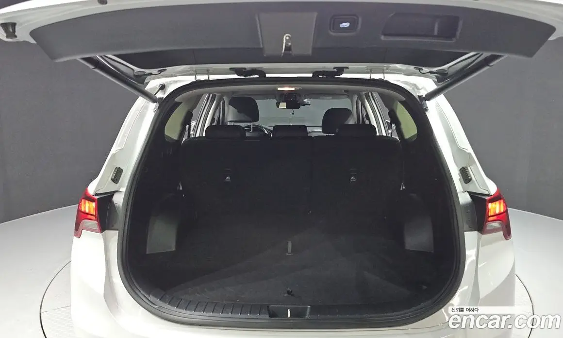 Hyundai Santa Fe 2022 2.2 автомат (гидро), фото 26 Hyundai Santa Fe 2022 2.2 автомат (гидро), фото 26