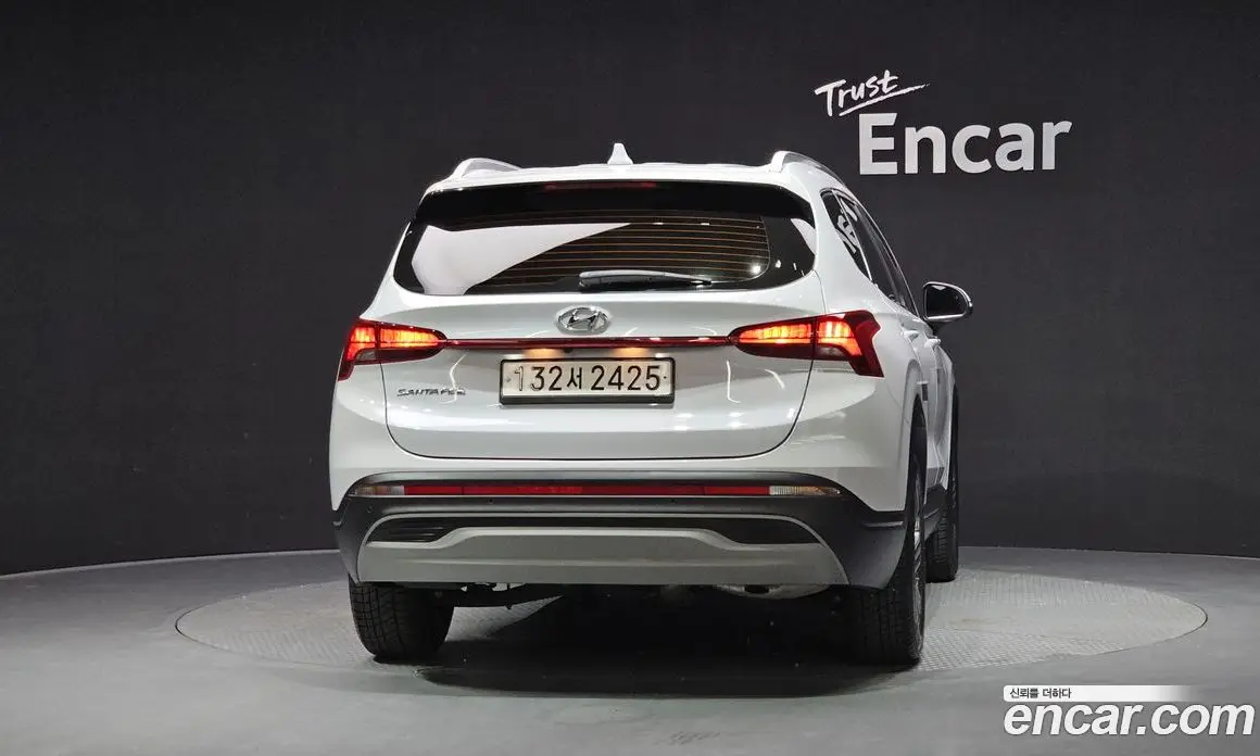 Hyundai Santa Fe 2022 2.2 автомат (гидро), фото 4 Hyundai Santa Fe 2022 2.2 автомат (гидро), фото 4