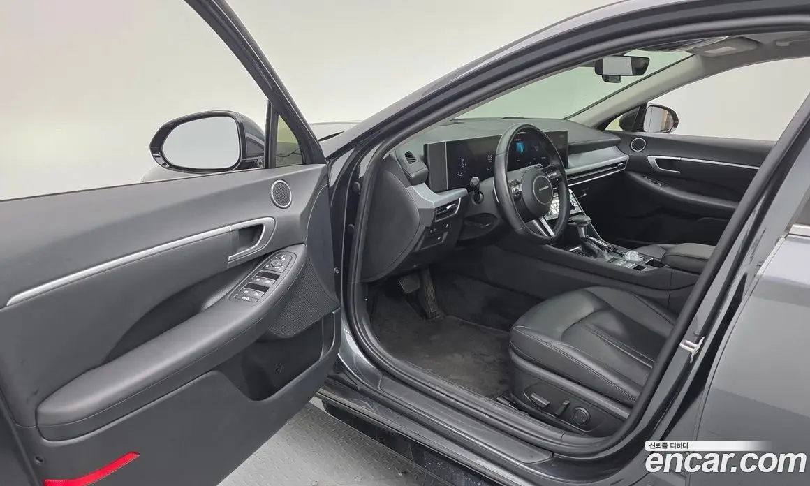 Hyundai Sonata 2023 2.0 автомат (гидро), фото 10