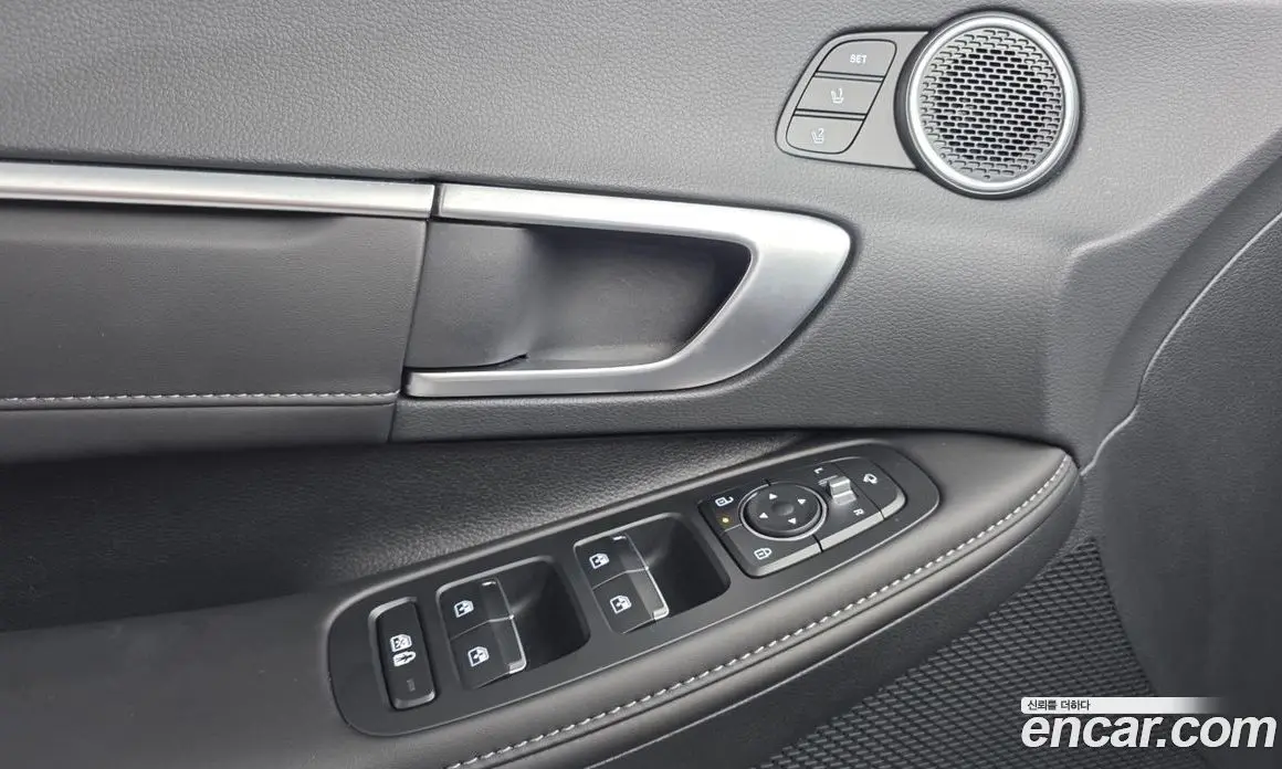 Hyundai Sonata 2024 1.6 автомат (гидро), фото 18