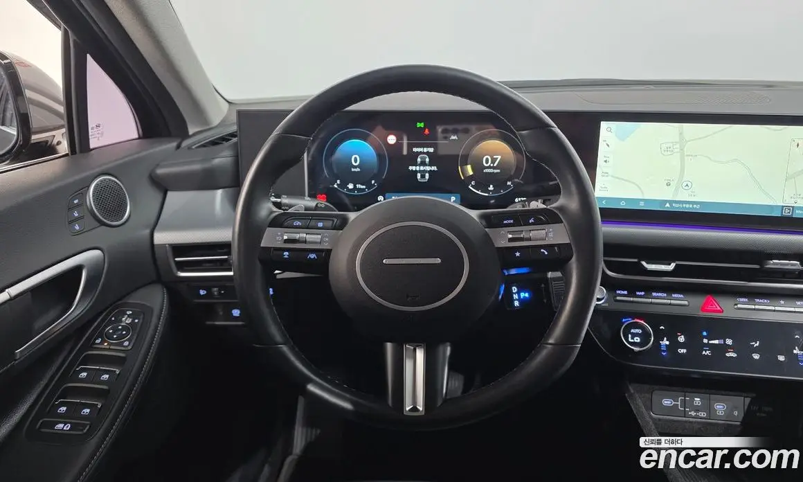 Hyundai Sonata 2024 1.6 автомат (гидро), фото 20