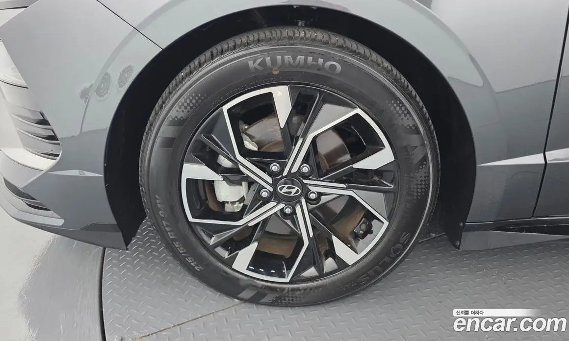Hyundai Sonata 2024 1.6 автомат (гидро), фото 5