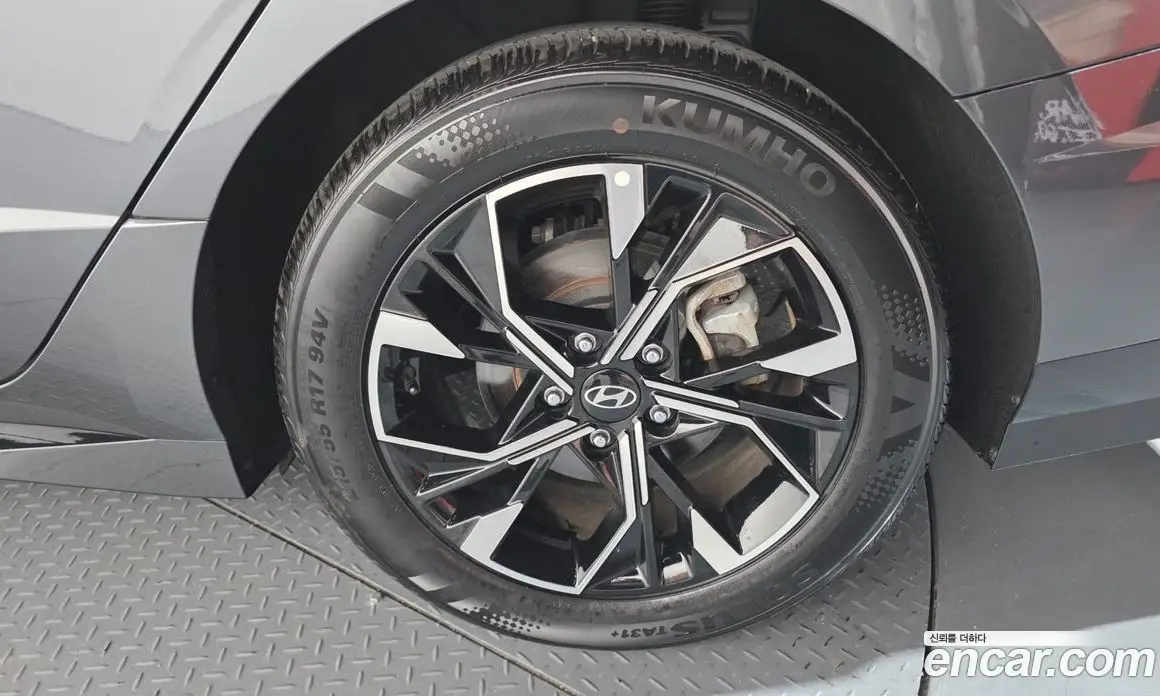 Hyundai Sonata 2024 1.6 автомат (гидро), фото 7