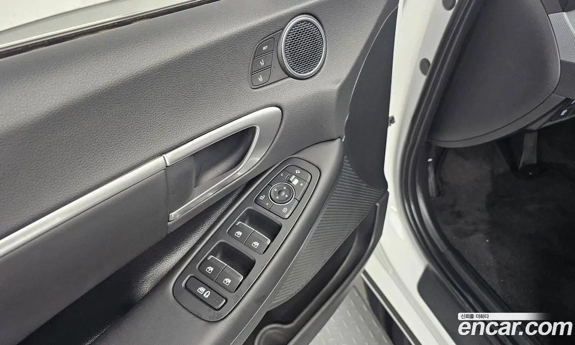 Hyundai Sonata 2024 1.6 автомат (гидро), фото 22