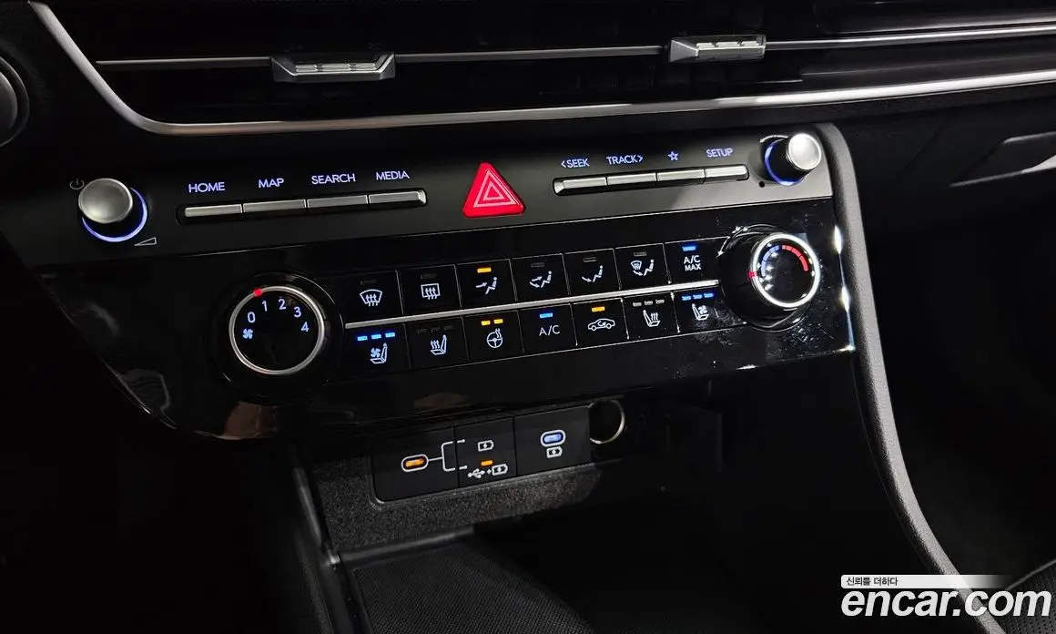 Hyundai Sonata 2024 1.6 автомат (гидро), фото 24