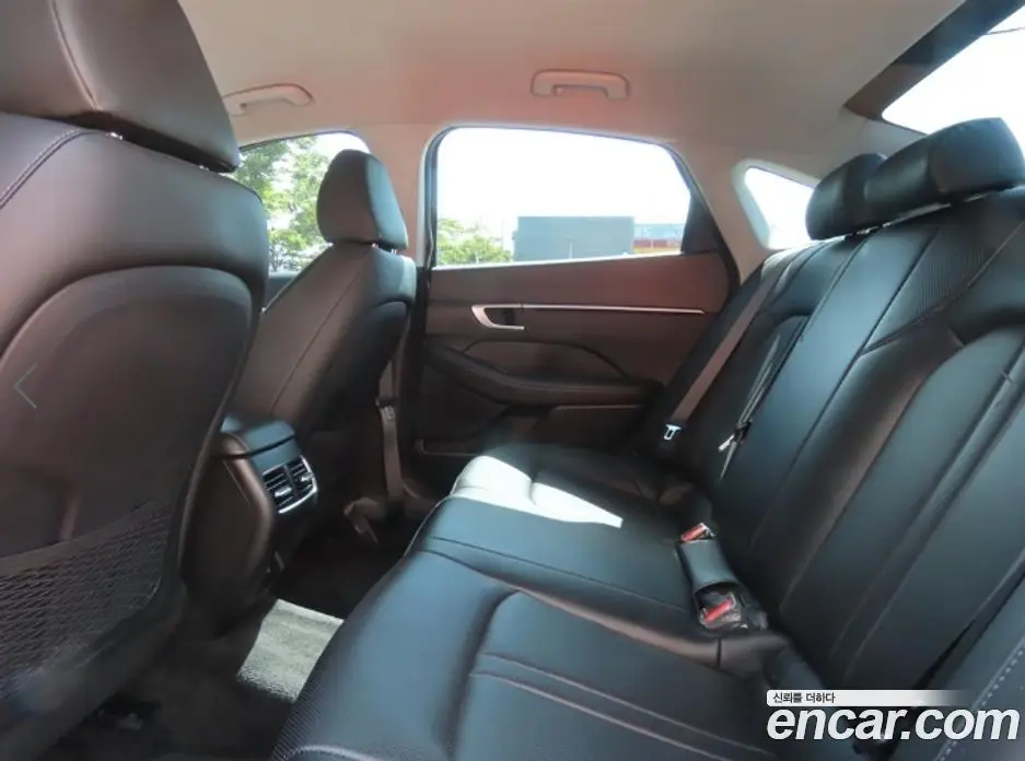 Hyundai Sonata 2024 2.0 автомат (гидро), фото 6