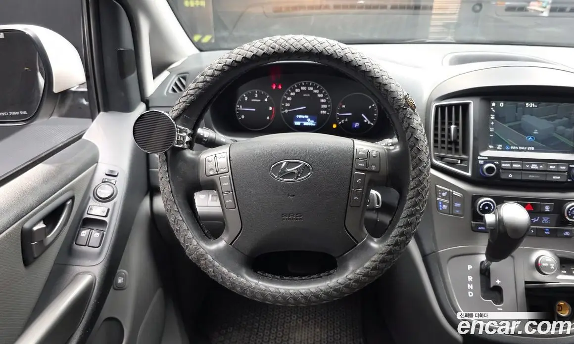 Hyundai Starex 2018 2.5 автомат (гидро), фото 13