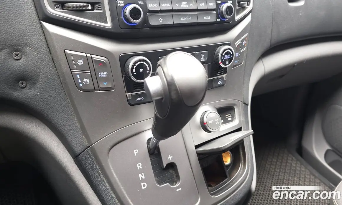 Hyundai Starex 2018 2.5 автомат (гидро), фото 9