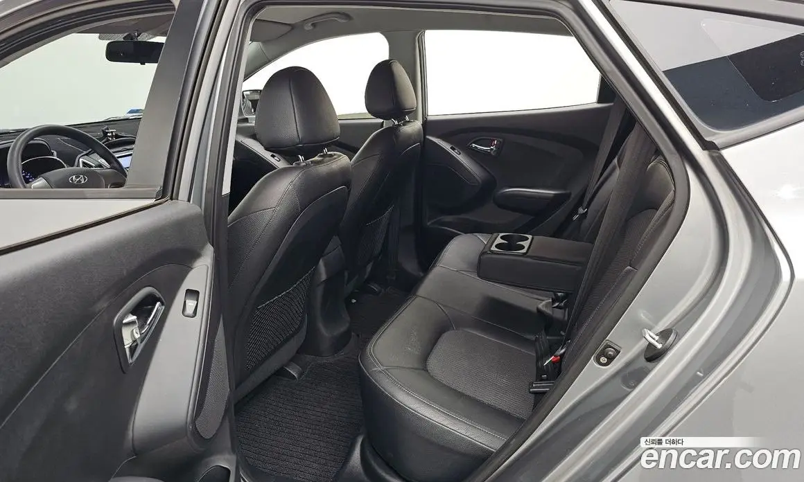 Hyundai Tucson 2010 2.0 автомат (гидро), фото 12