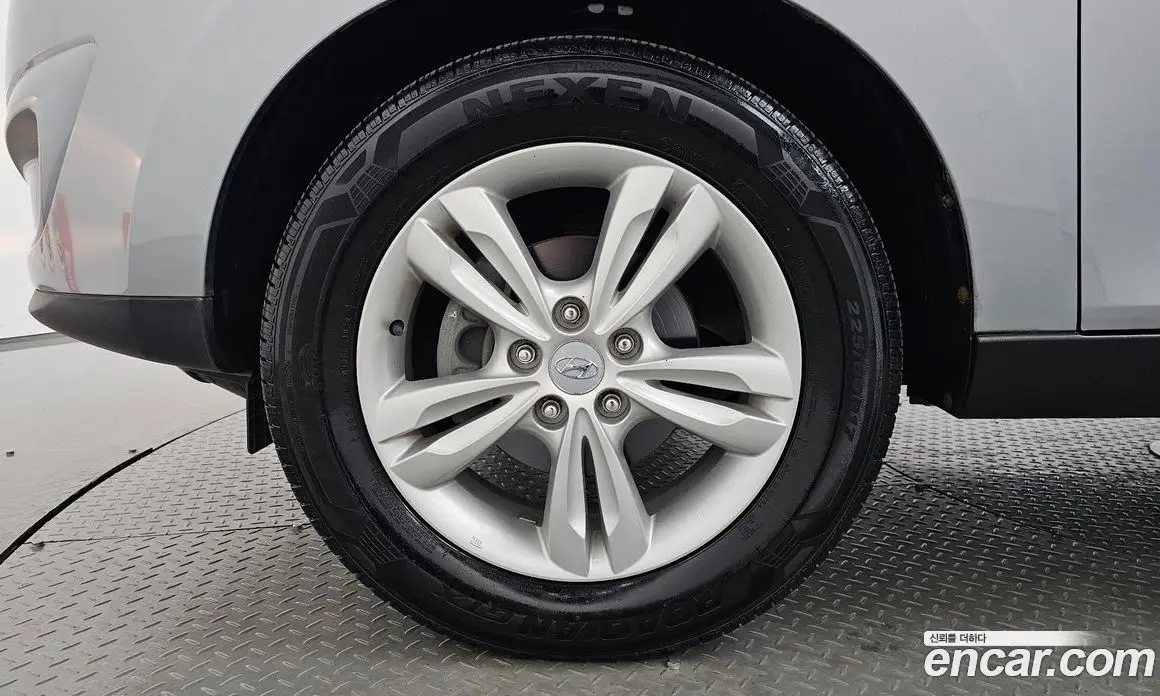 Hyundai Tucson 2010 2.0 автомат (гидро), фото 5