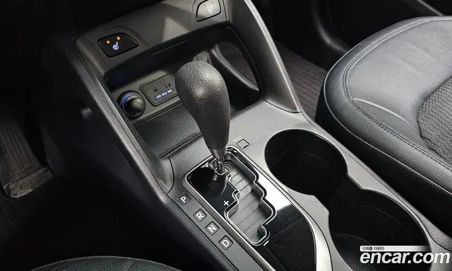 Hyundai Tucson 2010 2.0 автомат (гидро), миниатюра 9
