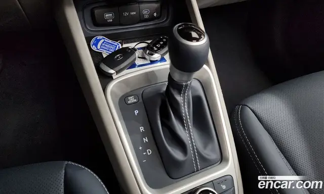 Hyundai Venue 2025 1.6 автомат (гидро), миниатюра 12