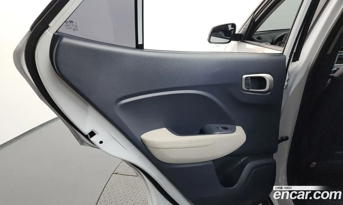 Hyundai Venue 2025 1.6 автомат (гидро), фото 15