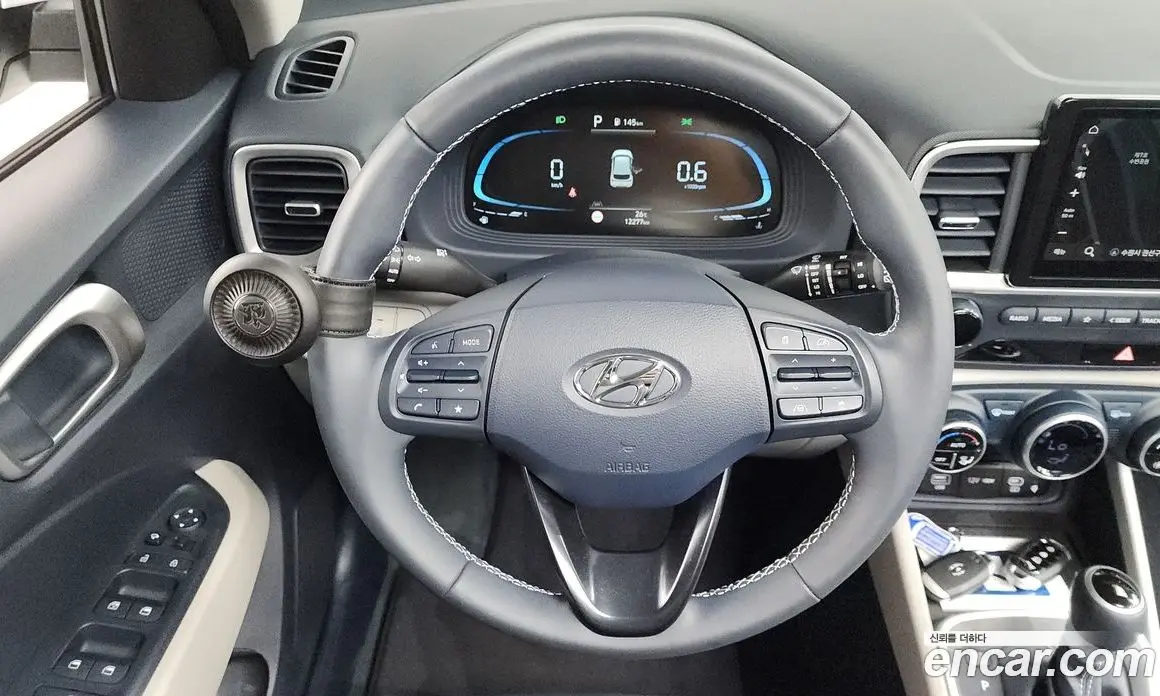 Hyundai Venue 2025 1.6 автомат (гидро), фото 20
