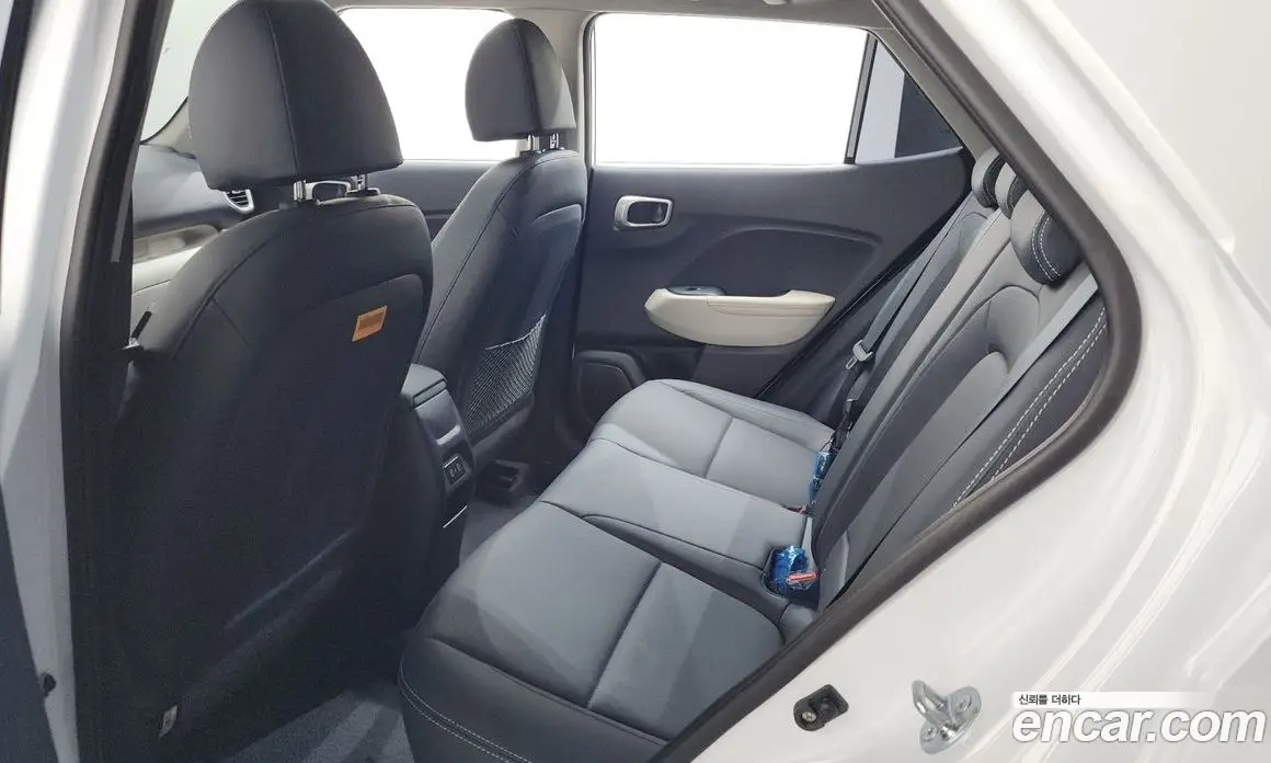 Hyundai Venue 2025 1.6 автомат (гидро), фото 27