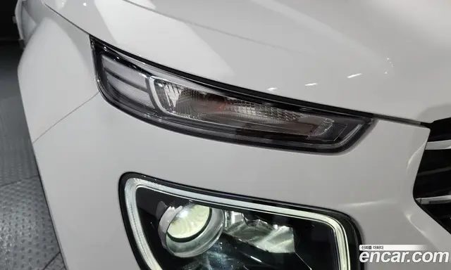 Hyundai Venue 2025 1.6 автомат (гидро), миниатюра 8