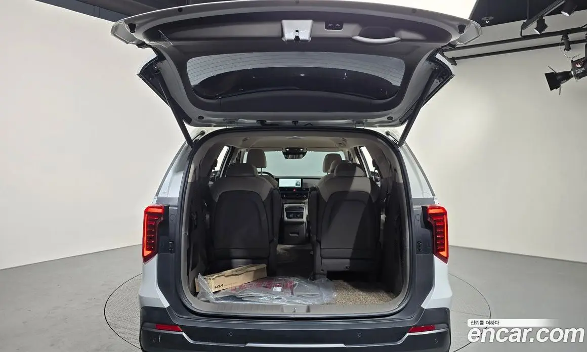 Kia Carnival 2025 1.6 автомат (гидро), фото 23