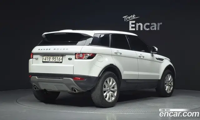 Land Rover Range Rover Evoque 2015 2.2 автомат (гидро), миниатюра 2