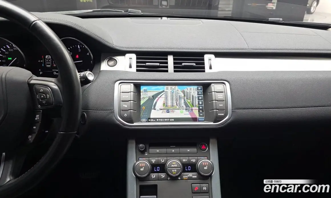 Land Rover Range Rover Evoque 2015 2.2 автомат (гидро), фото 13