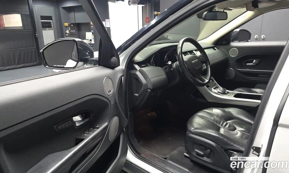 Land Rover Range Rover Evoque 2015 2.2 автомат (гидро), фото 10
