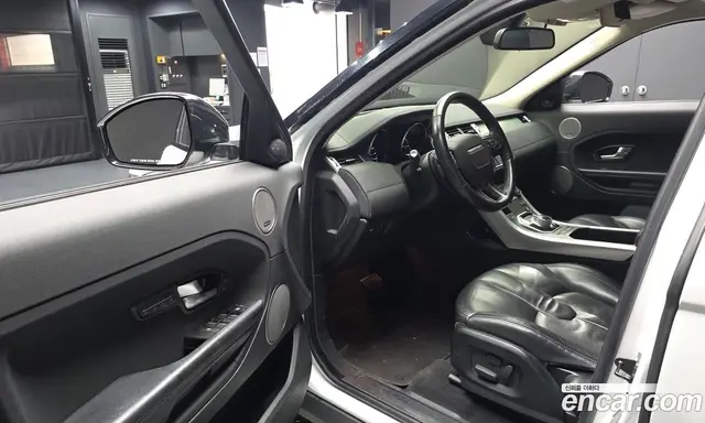 Land Rover Range Rover Evoque 2015 2.2 автомат (гидро), миниатюра 10
