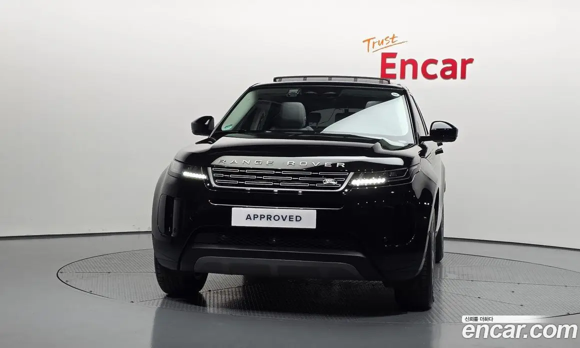 Land Rover Range Rover Evoque 2025 2.0 автомат (гидро), фото 3