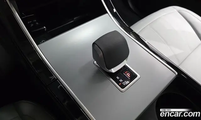 Land Rover Range Rover Evoque 2025 2.0 автомат (гидро), миниатюра 9