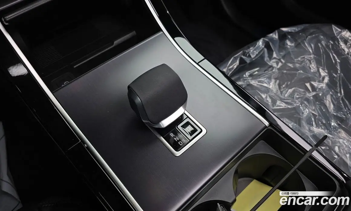 Land Rover Range Rover Velar 2026 2.0 автомат (гидро), фото 12