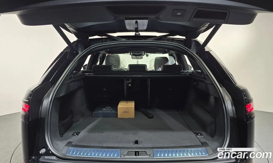 Land Rover Range Rover Velar 2026 2.0 автомат (гидро), фото 24
