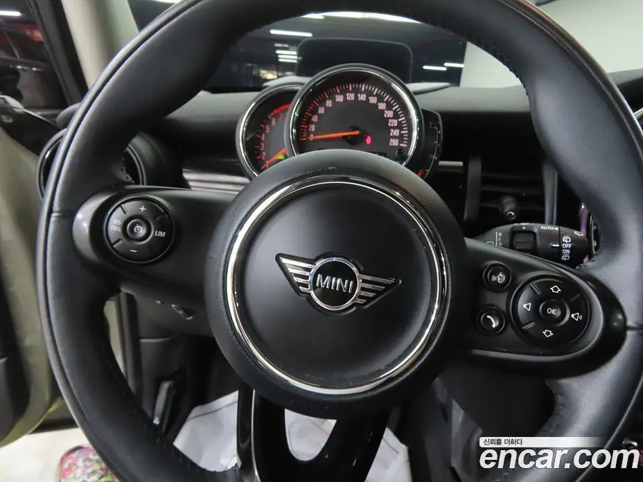 Mini Cooper 2019 1.5 автомат (гидро), фото 8