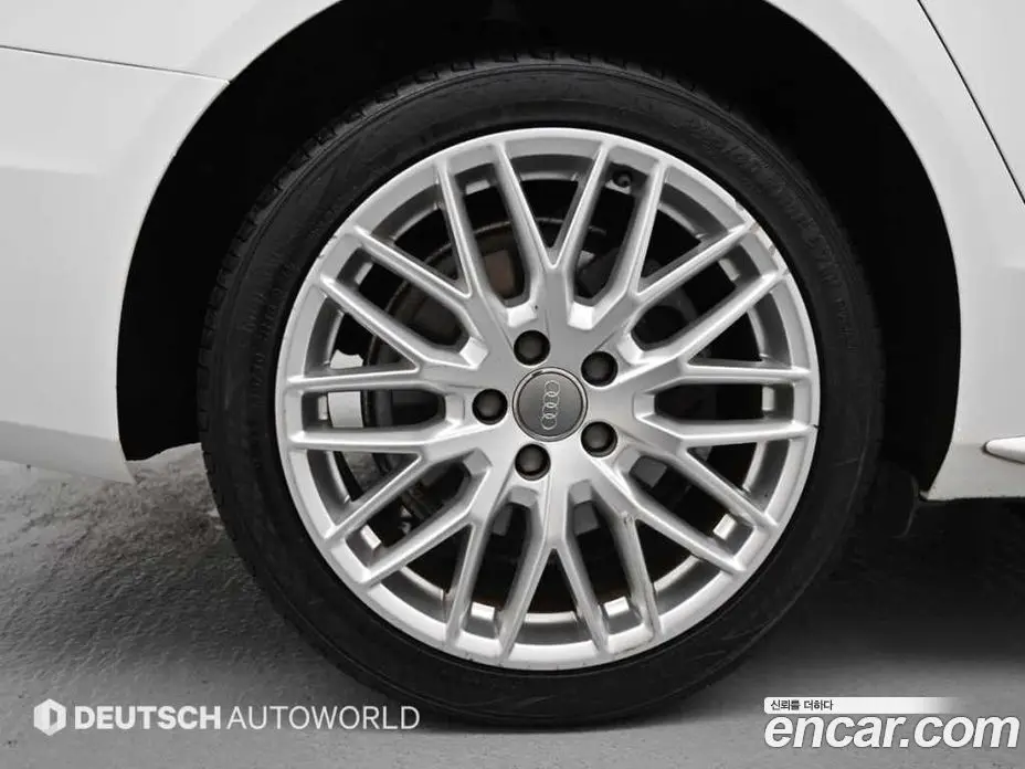 Audi A4 2015 2.0 автомат (гидро), фото 5