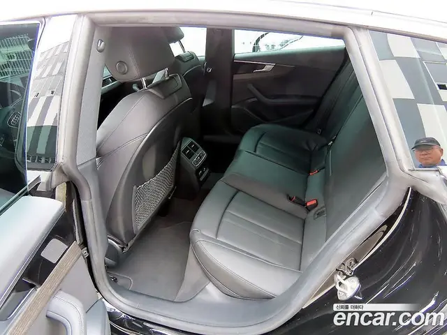 Audi A5 2023 2.0 автомат (гидро), миниатюра 6