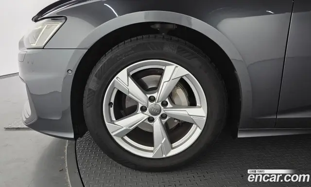 Audi A6 2020 2.0 автомат (гидро), миниатюра 5