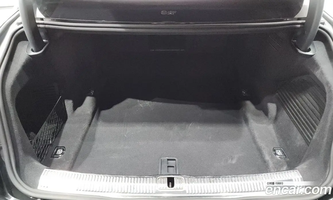 Audi A8 2021 4.0 автомат (гидро), фото 23