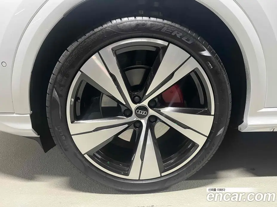 Audi Q5 2025 2.0 автомат (гидро), фото 3