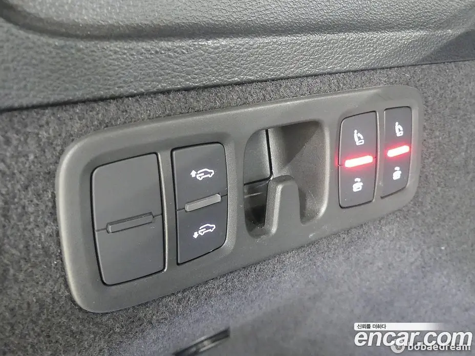 Audi Q7 2023 3.0 автомат (гидро), фото 12