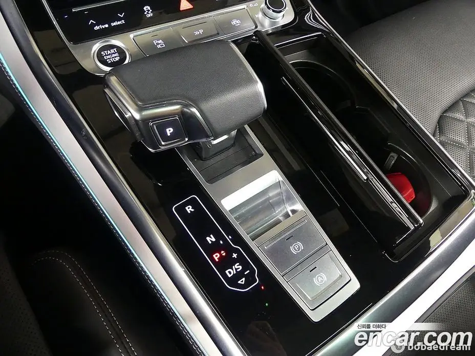 Audi Q7 2023 3.0 автомат (гидро), фото 9