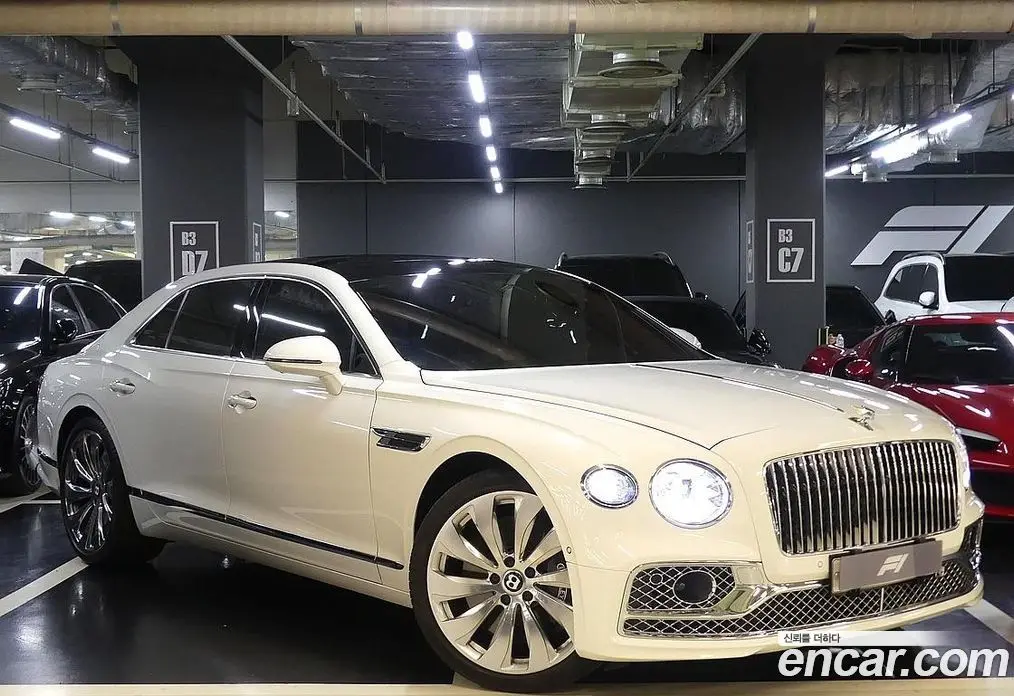 Bentley Flying Spur 2022 4.0 автомат (гидро), фото 1 Bentley Flying Spur 2022 4.0 автомат (гидро), фото 1